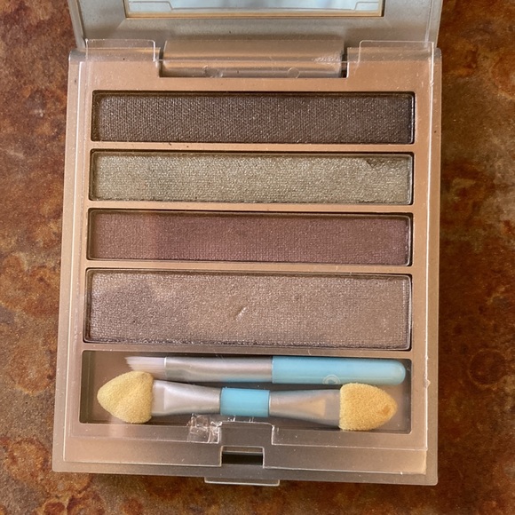 Hard Candy Makeup New Hard Candy Eyeshadow Compact Poshmark